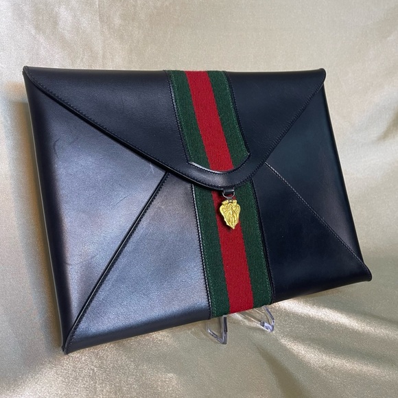 Gucci Handbags - 💕SOLD💕Vintage Gucci black leather clutch with green and red stripe